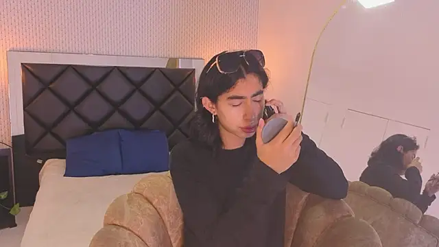 Snapshot of ryo_light chatting on February 18, 4:30 am ryo light online show from February 18, 4:30 am