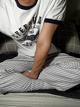 icejuljulju online show from December 4, 2:59 pm