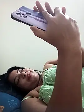 Snapshot of srimasrima chatting on November 4, 12:43 am srimasrima online show from November 4, 12:43 am