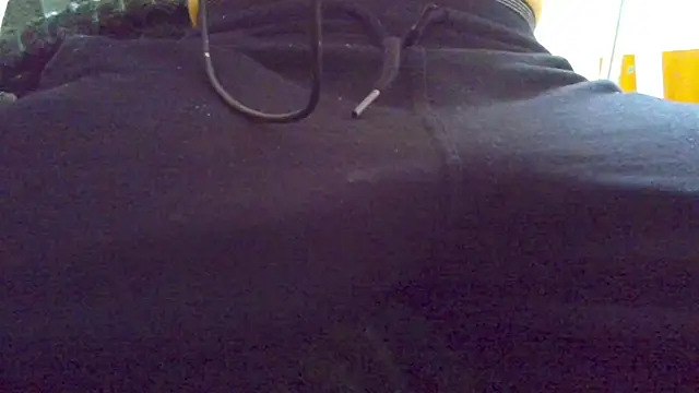 Snapshot of HairyHornyTwinkx chatting on November 21, 3:11 pm HairyHornyTwinkx online show from November 21, 3:11 pm