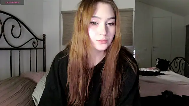 Lili Luuu online show from March 25, 10:16 pm