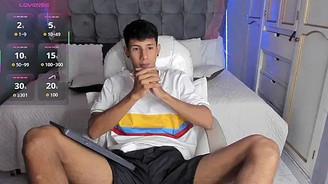 Snapshot of Juan_zabala chatting on October 14, 11:55 am Juan zabala online show from October 14, 11:55 am