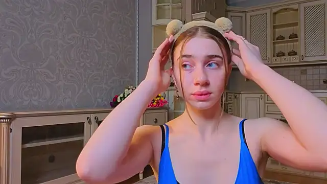 EadlinGillim online show from September 18, 3:08 am