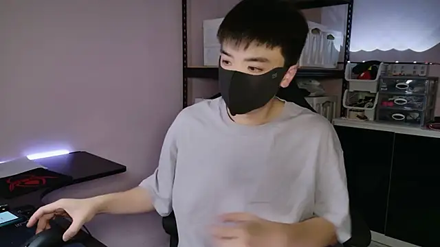 doggyman523 online show from October 8, 4:15 pm