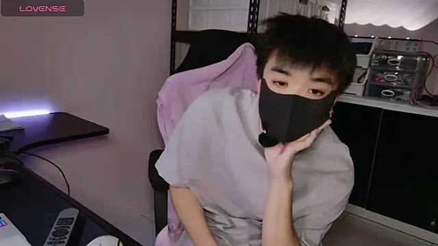 doggyman523 online show from November 3, 4:30 pm