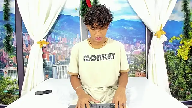 Snapshot of MilthonDelis chatting on December 2, 3:12 am MilthonDelis online show from December 2, 3:12 am