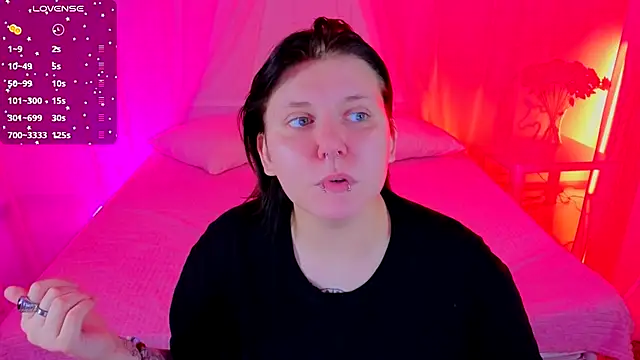 Snapshot of bluelunaray chatting on November 27, 10:39 am bluelunaray online show from November 27, 10:39 am