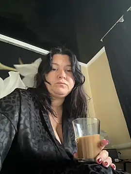 Snapshot of Liza_Will chatting on October 6, 5:49 am Liza Will online show from October 6, 5:49 am