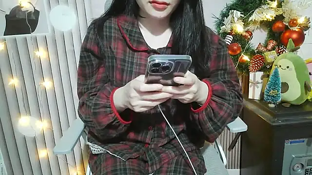 Emachiii online show from December 16, 1:10 am