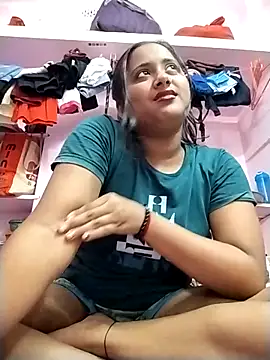 Snapshot of Fun__with__Prity chatting on October 28, 6:21 pm Fun  with  Prity online show from October 28, 6:21 pm