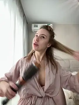 Ashley Roys online show from March 22, 9:23 am