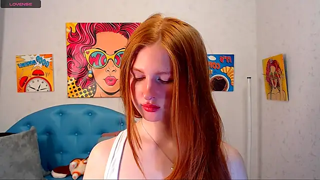 Snapshot of LuxXAngel chatting on February 14, 12:07 am LuxXAngel online show from February 14, 12:07 am