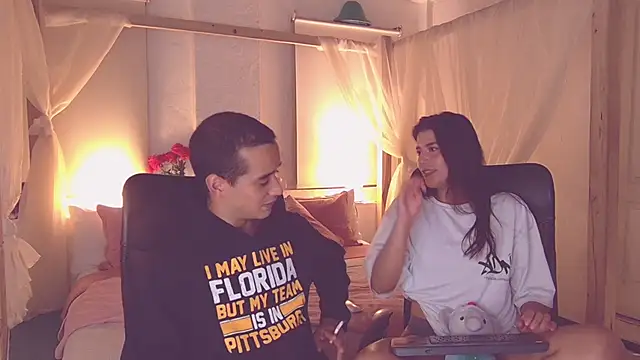 Snapshot of Laila_asher chatting on November 18, 4:50 am Laila asher online show from November 18, 4:50 am