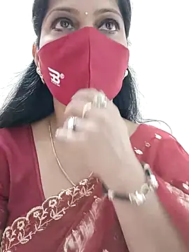 Snapshot of shivani27 chatting on October 11, 6:56 am shivani27 online show from October 11, 6:56 am