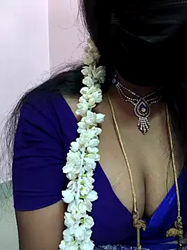 Snapshot of sana-99 chatting on November 4, 3:49 am sana-99 online show from November 4, 3:49 am