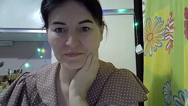 Snapshot of Krystal_82 chatting on October 26, 3:29 pm Krystal 82 online show from October 26, 3:29 pm