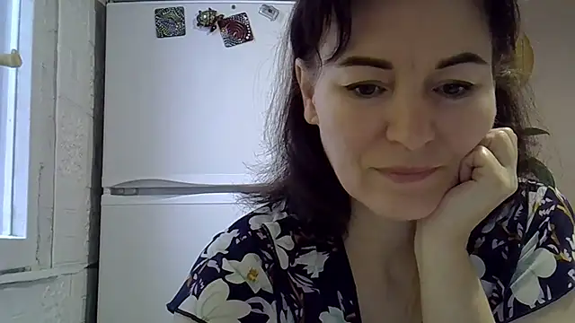 Snapshot of Krystal_82 chatting on November 12, 7:42 am Krystal 82 online show from November 12, 7:42 am