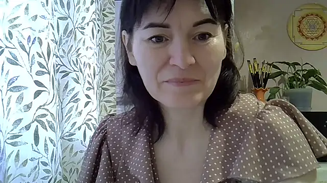 Snapshot of Krystal_82 chatting on December 4, 8:45 am Krystal 82 online show from December 4, 8:45 am