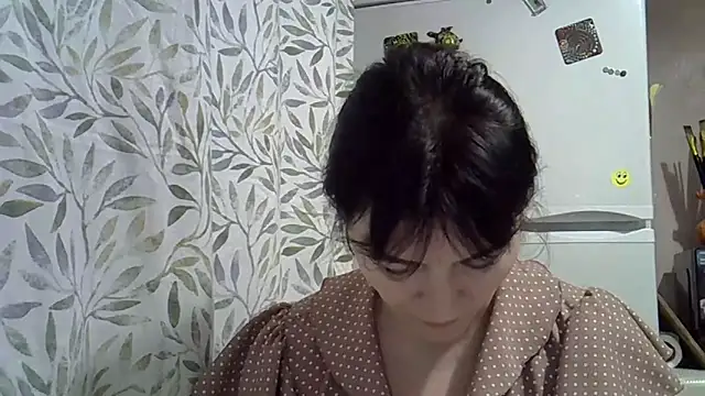 Snapshot of Krystal_82 chatting on December 4, 8:50 pm Krystal 82 online show from December 4, 8:50 pm