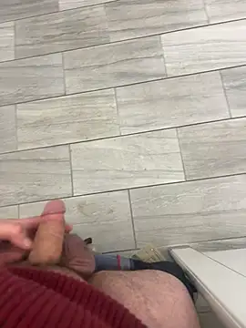 Snapshot of Malesub-84 chatting on October 24, 4:47 pm Malesub-84 online show from October 24, 4:47 pm