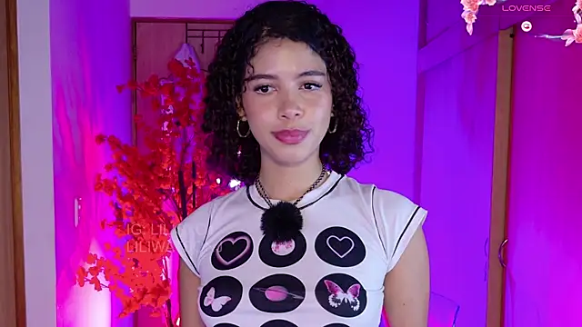 lilijwatson online show from April 10, 3:45 am