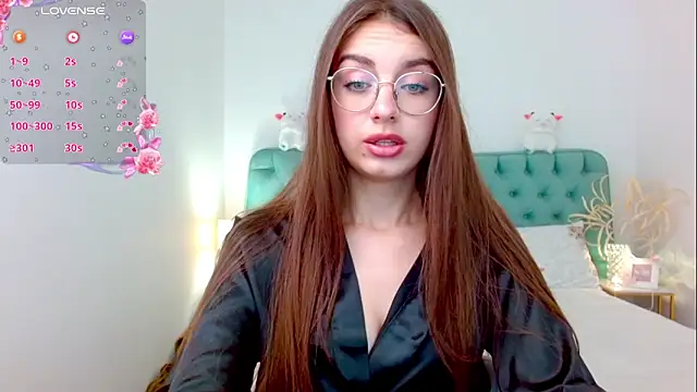 Snapshot of Real_cutie1 chatting on September 21, 8:54 pm Real cutie1 online show from September 21, 8:54 pm