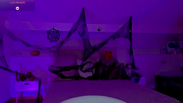 Snapshot of Real_cutie1 chatting on November 2, 8:33 pm Real cutie1 online show from November 2, 8:33 pm