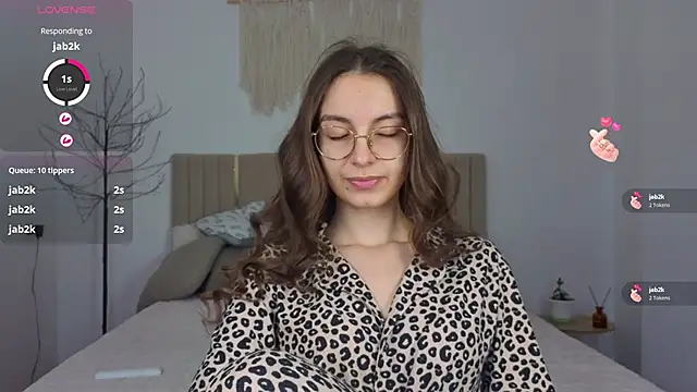 Snapshot of Real_cutie1 chatting on November 25, 1:44 pm Real cutie1 online show from November 25, 1:44 pm