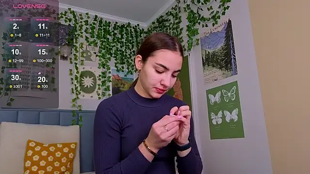 Ashley Pierce online show from October 15, 4:12 am