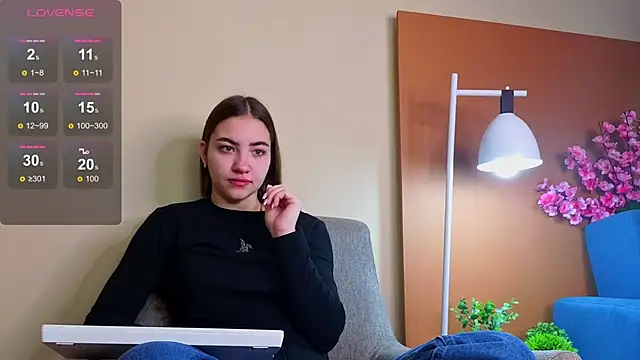 Ashley Pierce online show from October 17, 4:15 am