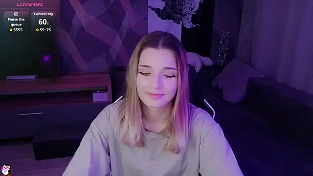 Sandy Belle online show from October 23, 6:50 pm