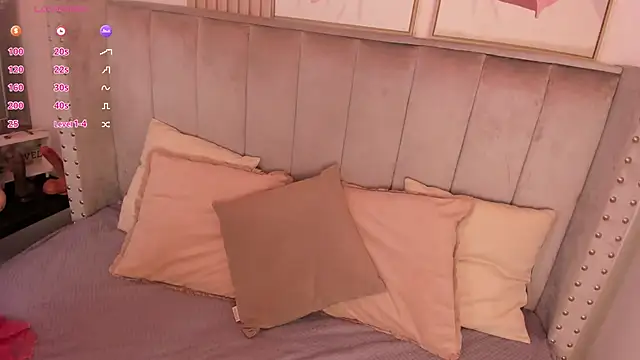 Snapshot of Seshat_Hitt chatting on November 27, 3:08 am Seshat Hitt online show from November 27, 3:08 am