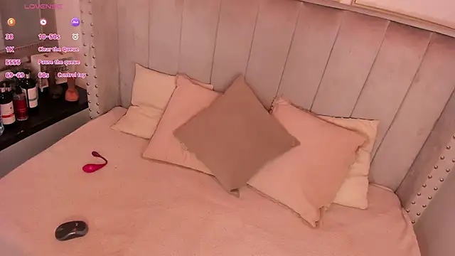 Snapshot of Seshat_Hitt chatting on December 2, 4:51 am Seshat Hitt online show from December 2, 4:51 am