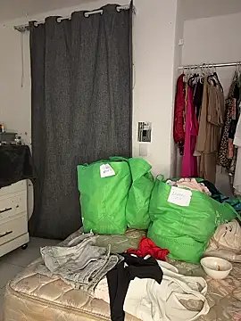 Nia Desire online show from January 13, 6:18 am