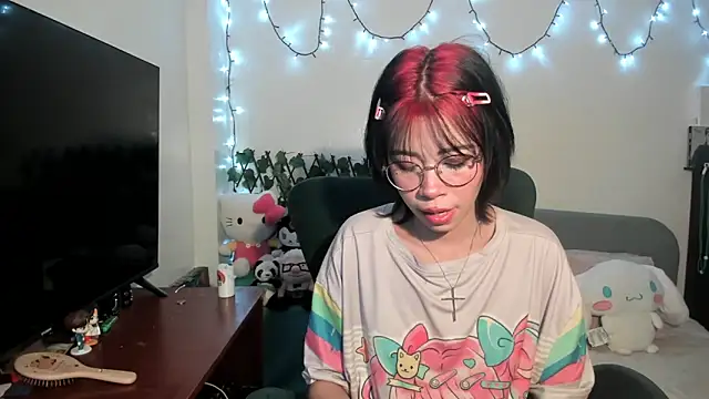 Snapshot of dolliette24 chatting on November 8, 7:08 am dolliette24 online show from November 8, 7:08 am