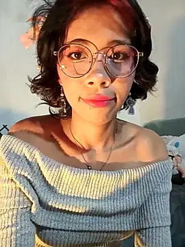 Snapshot of dolliette24 chatting on December 14, 7:40 pm dolliette24 online show from December 14, 7:40 pm