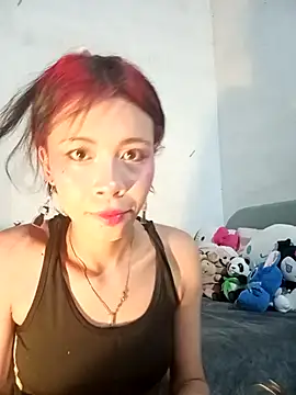 Snapshot of dolliette24 chatting on December 16, 3:22 am dolliette24 online show from December 16, 3:22 am