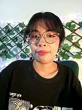 dolliette24 online show from April 2, 4:54 am