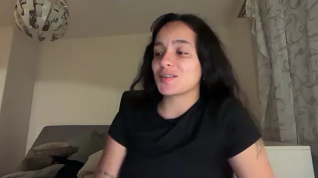 Maia Park online show from April 24, 11:07 pm