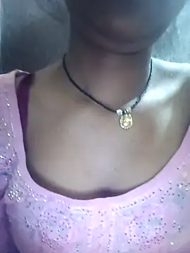 Snapshot of Reeta-rani chatting on November 18, 12:05 am Reeta-rani online show from November 18, 12:05 am