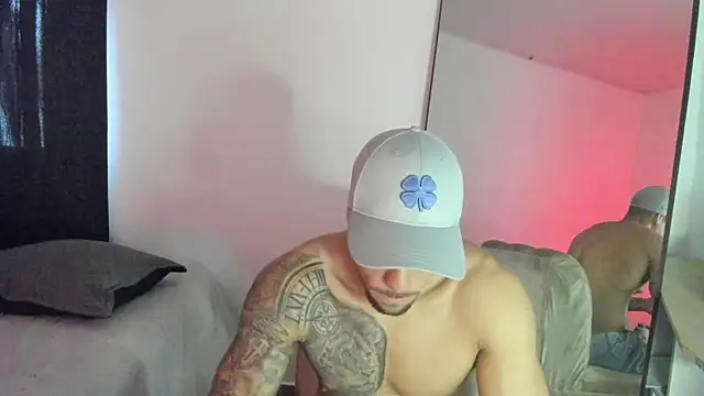 ThiagoLugo online show from October 20, 4:29 pm