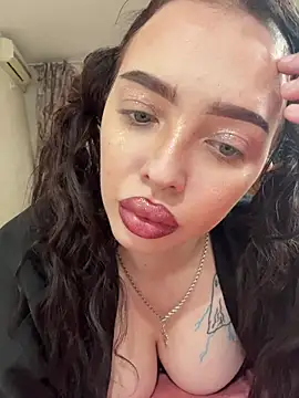 Hannah xBaby online show from November 30, 11:58 am