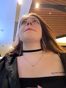 lucy-joy online show from November 22, 10:25 am