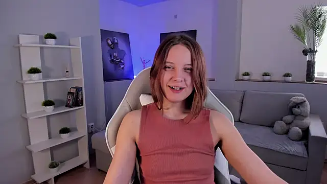 Snapshot of AlicePill chatting on October 19, 7:31 am AlicePill online show from October 19, 7:31 am