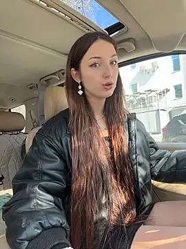 DollyTall online show from March 23, 6:39 am