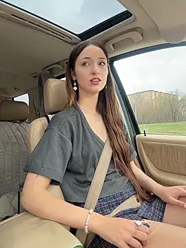 DollyTall online show from April 15, 7:48 am