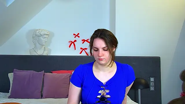 KarenClarks online show from January 18, 6:17 am