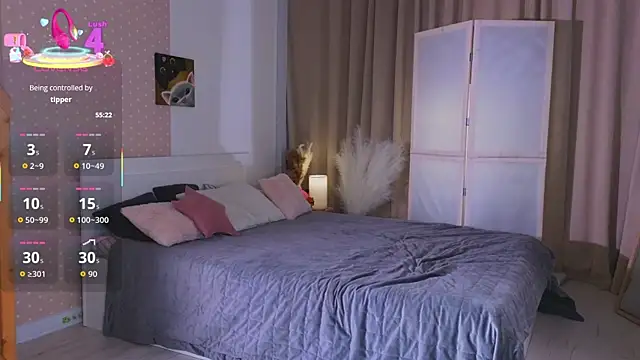 AvrilLeMell online show from October 12, 9:03 pm