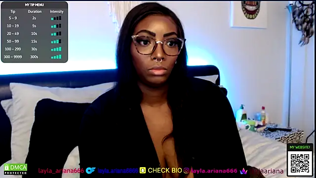 Snapshot of LaylaAriana chatting on November 7, 3:50 am LaylaAriana online show from November 7, 3:50 am