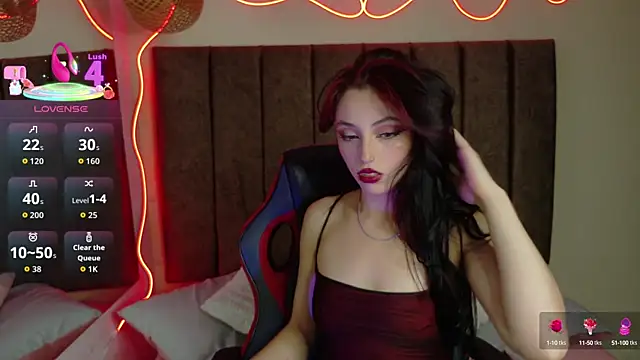 Snapshot of Megan__cole1 chatting on September 26, 12:58 am Megan cole1 online show from September 26, 12:58 am